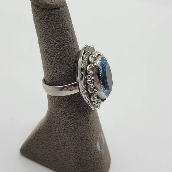 Vintage Adjustable Whiting And Davis Statement Ring Blue And Clear Stone Size 6 - Picture 6 of 12